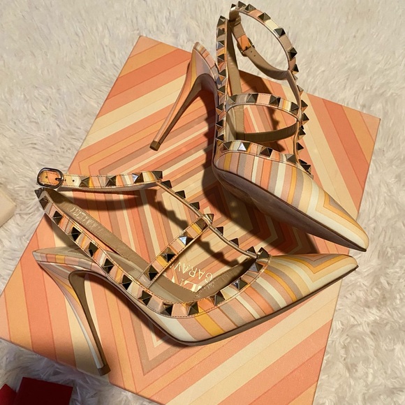 ❌ SOLD ❌ Valentino Garavani Rockstud MultiColor Ankle Strap - Picture 3 of 12